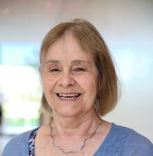 Susie Hoffman Headshot