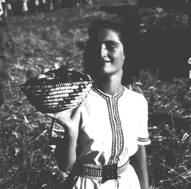 Shavuot celebration, 1946