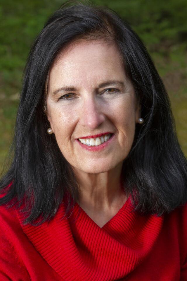 Sally Wiener Grotta Headshot