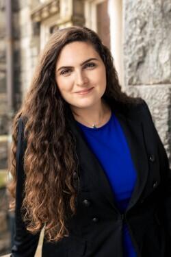 Elizabeth Danon headshot
